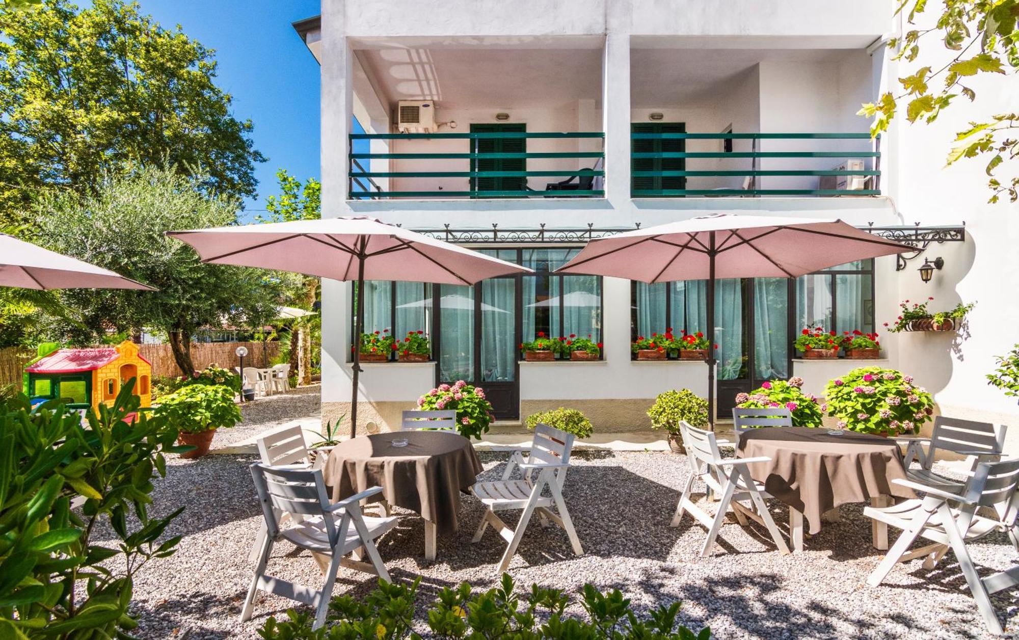 Hotel Eura Marina di Massa Exterior foto